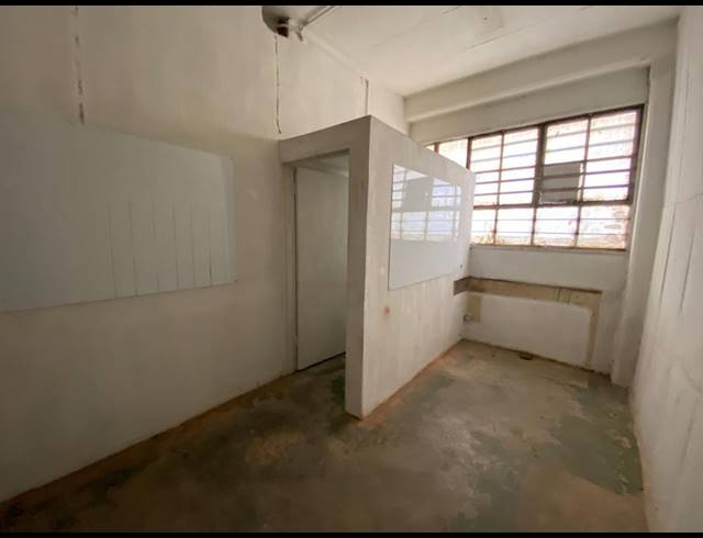 350M² WAREHOUSE TO LET IN INDUSTRIA NORTH